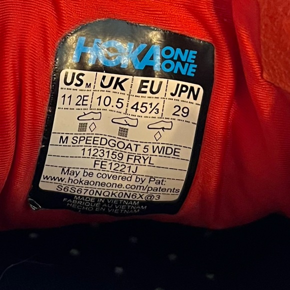 Hoka One One Speedgoat 5 Wide Size 11EE - Picture 9 of 9